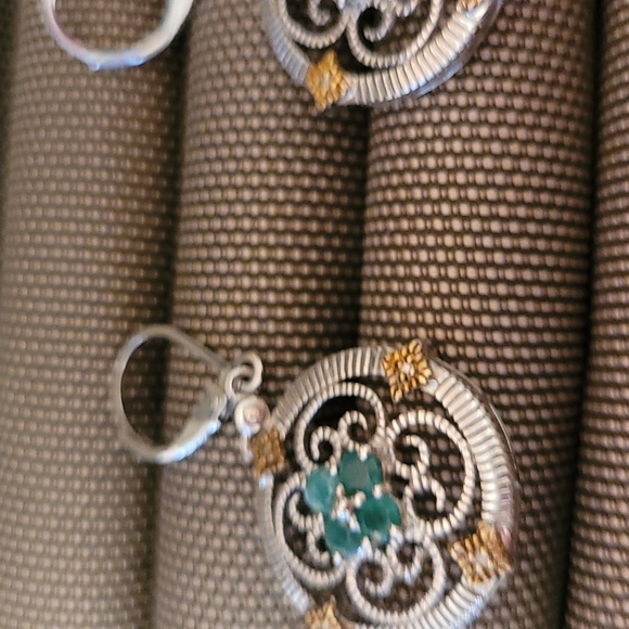 Emerald and sterling earrings. - Picture 3 of 3